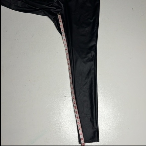 Torrid Platinum Black Faux Leather Stretch Lightweight Leggings size Torrid 00 - Picture 11 of 13